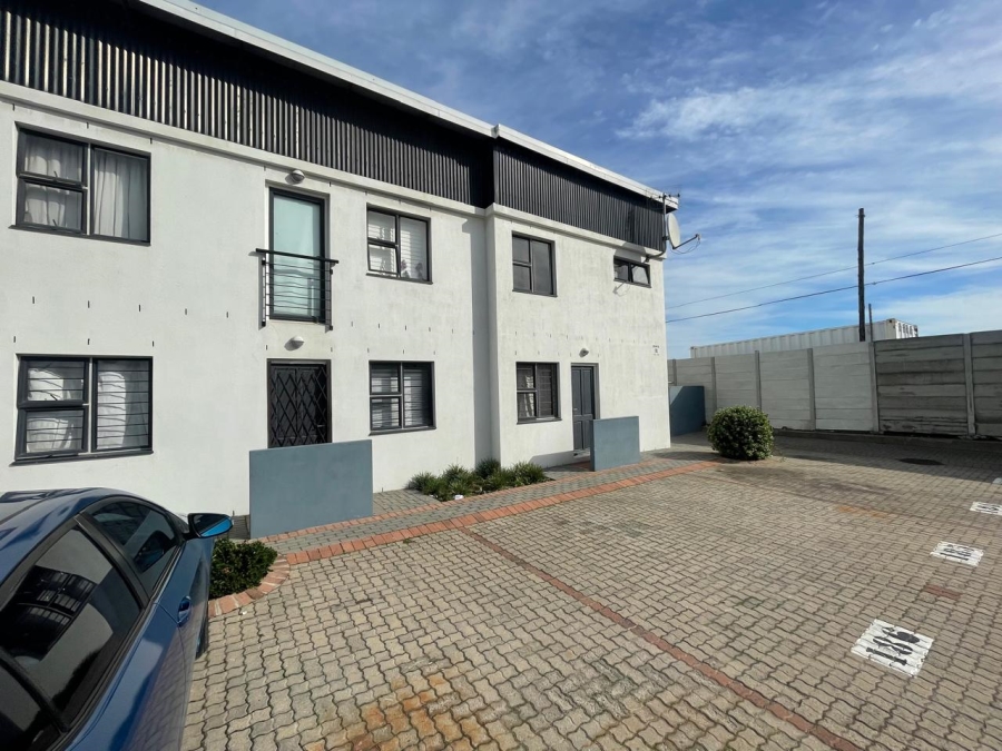1 Bedroom Property for Sale in Maitland Western Cape